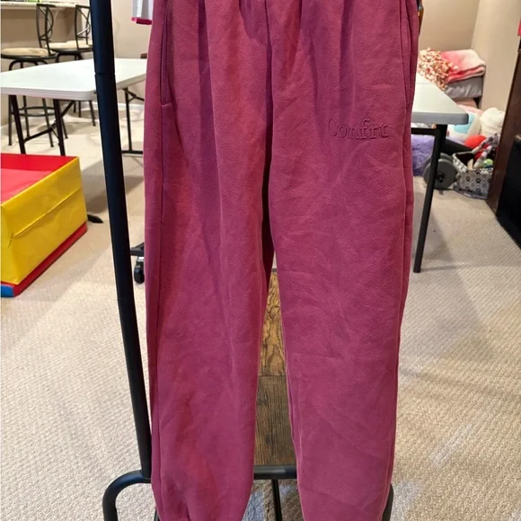 Comfort Embroidered Rose Sweater & Jogger Set - Picture 4 of 6